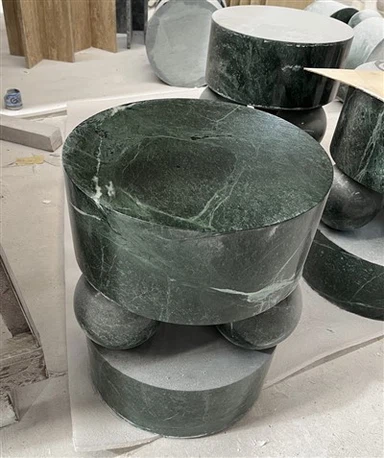 Mesa auxiliar de mármol verde